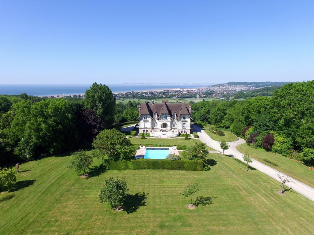 לינה וארוחת בוקר דוביל Manoir De Benerville מראה חיצוני תמונה