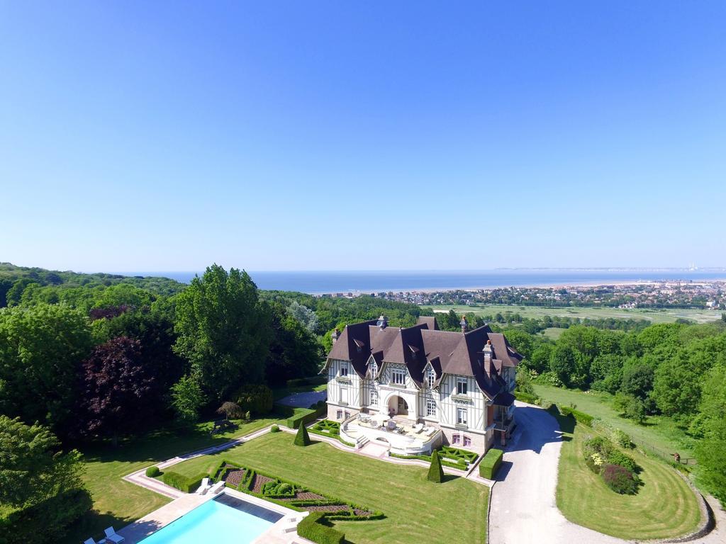 לינה וארוחת בוקר דוביל Manoir De Benerville מראה חיצוני תמונה