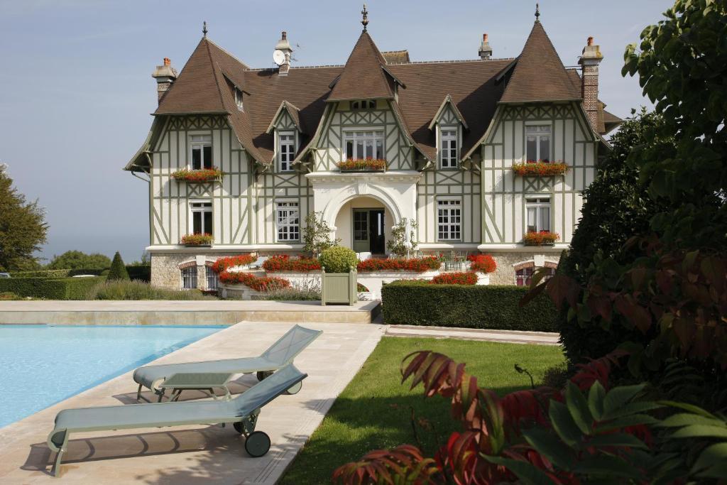 לינה וארוחת בוקר דוביל Manoir De Benerville מראה חיצוני תמונה