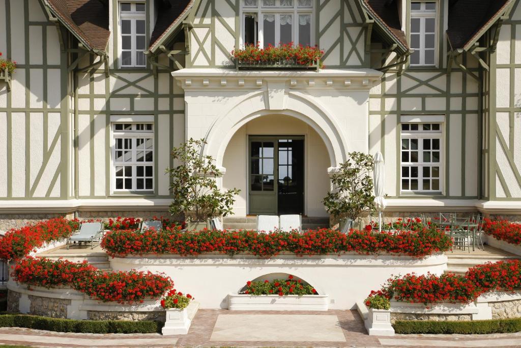 לינה וארוחת בוקר דוביל Manoir De Benerville מראה חיצוני תמונה