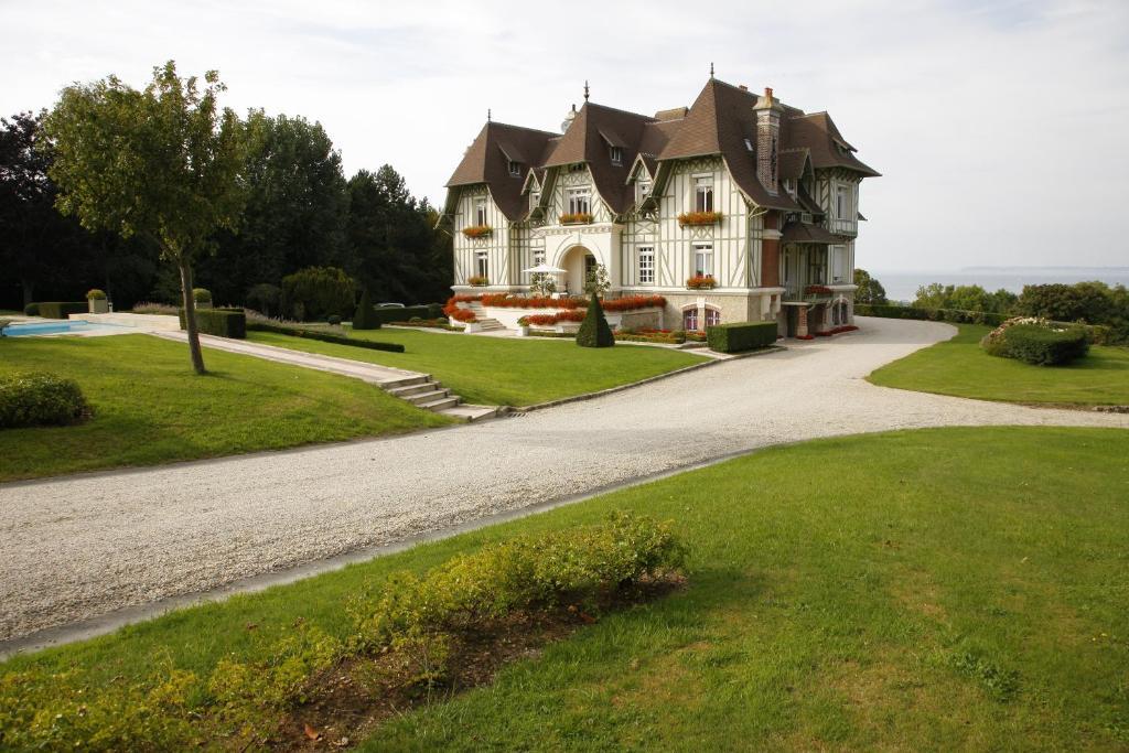 לינה וארוחת בוקר דוביל Manoir De Benerville מראה חיצוני תמונה