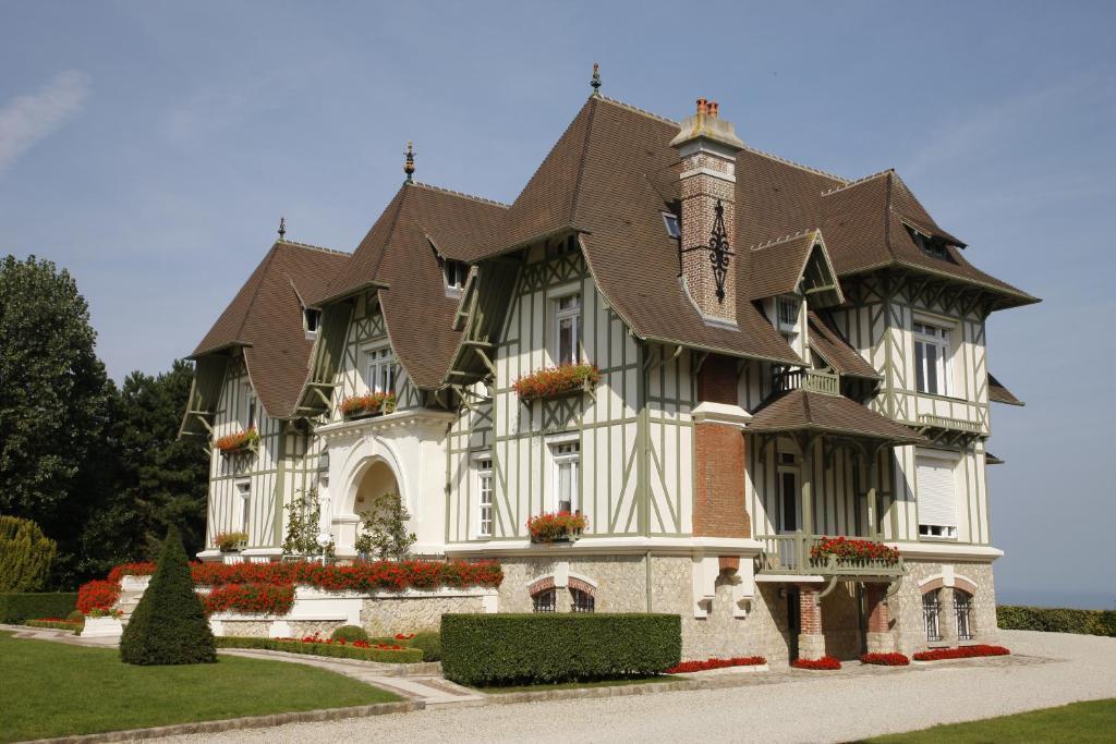 לינה וארוחת בוקר דוביל Manoir De Benerville מראה חיצוני תמונה