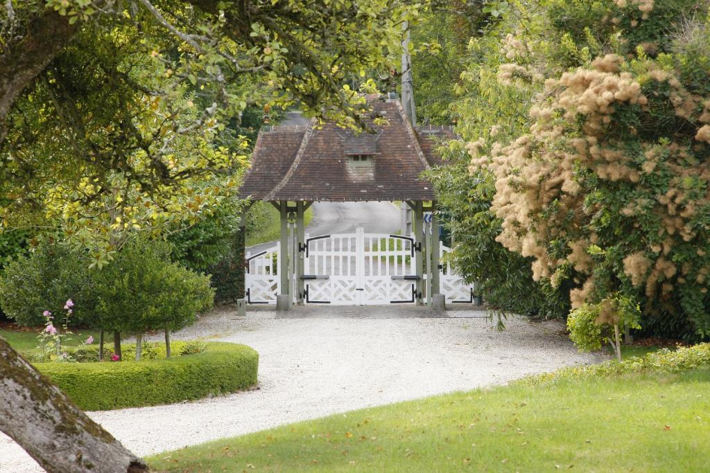 לינה וארוחת בוקר דוביל Manoir De Benerville מראה חיצוני תמונה